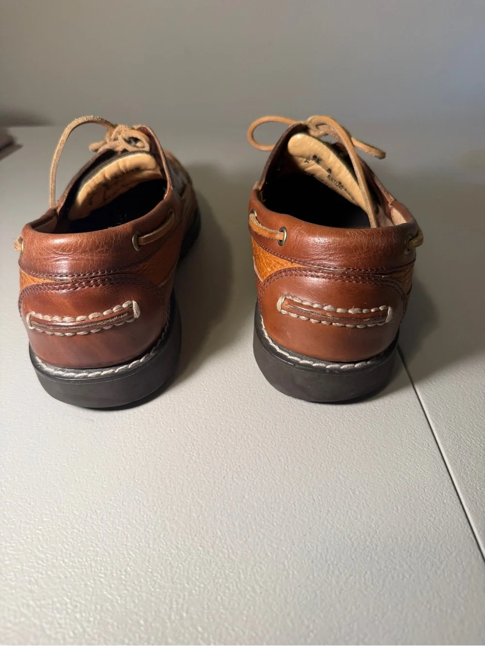 LL Bean Allagash Handsewn 2-tone Pebbled Leather Boat Shoes 9.5 D M Nautical